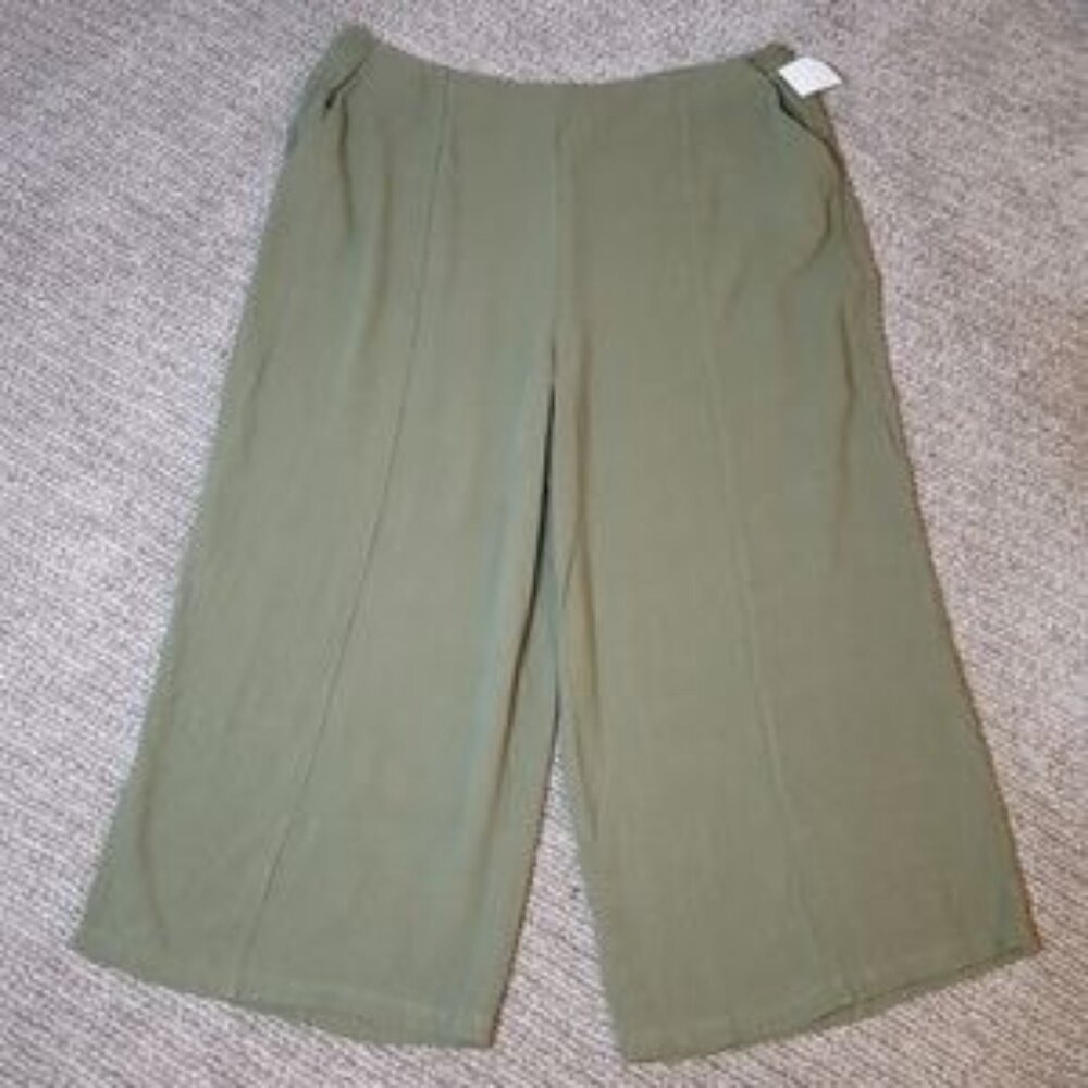 Good Luck Gem Cotton Capri Pants